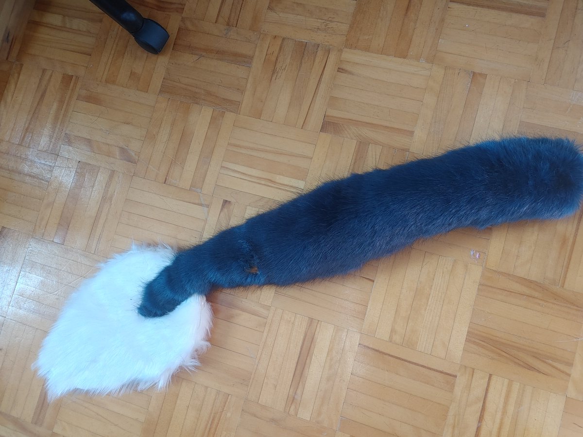 DominickPesant's tweet image. MY TAIL IS IN THE WORKS #furry #furrytail #happy