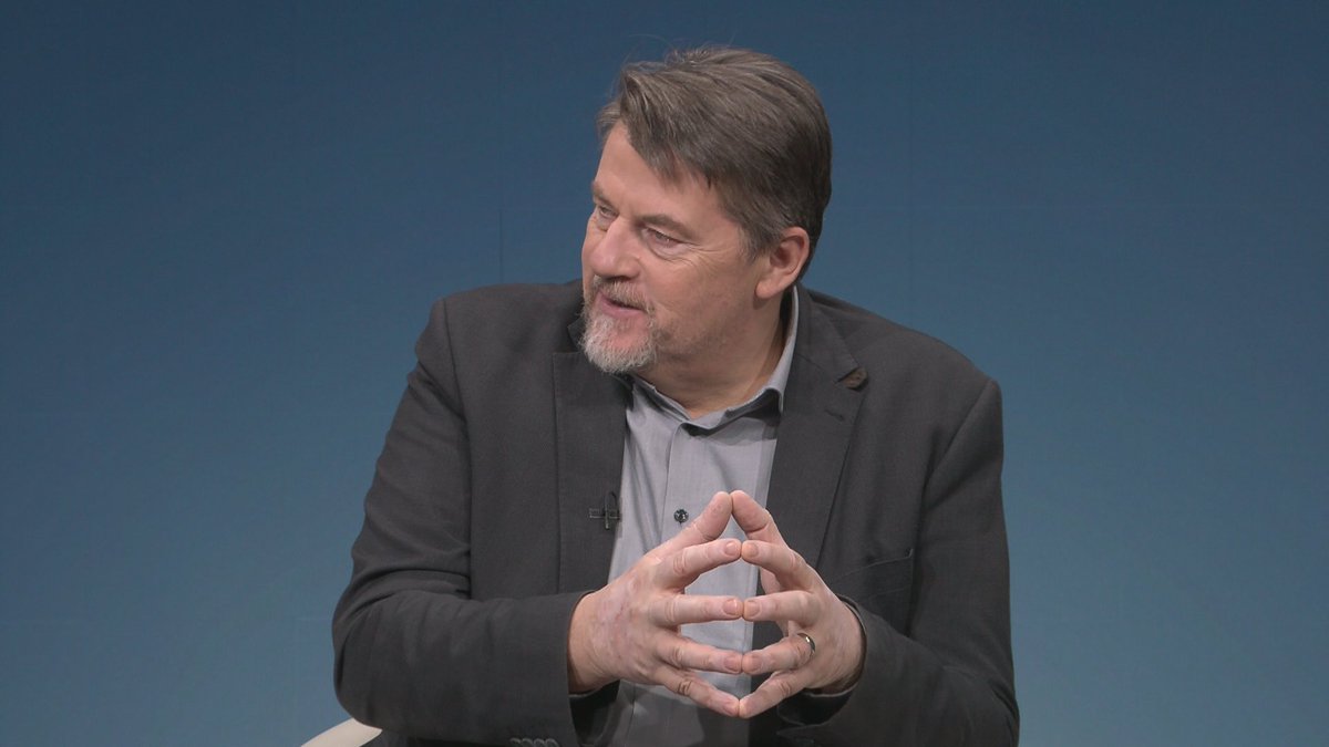 JozeBiscak's tweet image. Danes ZVEČER ne pozabite na oddajo #Aktualno na @Nova24TV ob 20.10. Poleg voditelja @AleksanderRant še @NeMaramButlov in @JozeBiscak. Pogovor (predvsem) o #inavguracija @realDonaldTrump in veliki bolečini #Leftards.