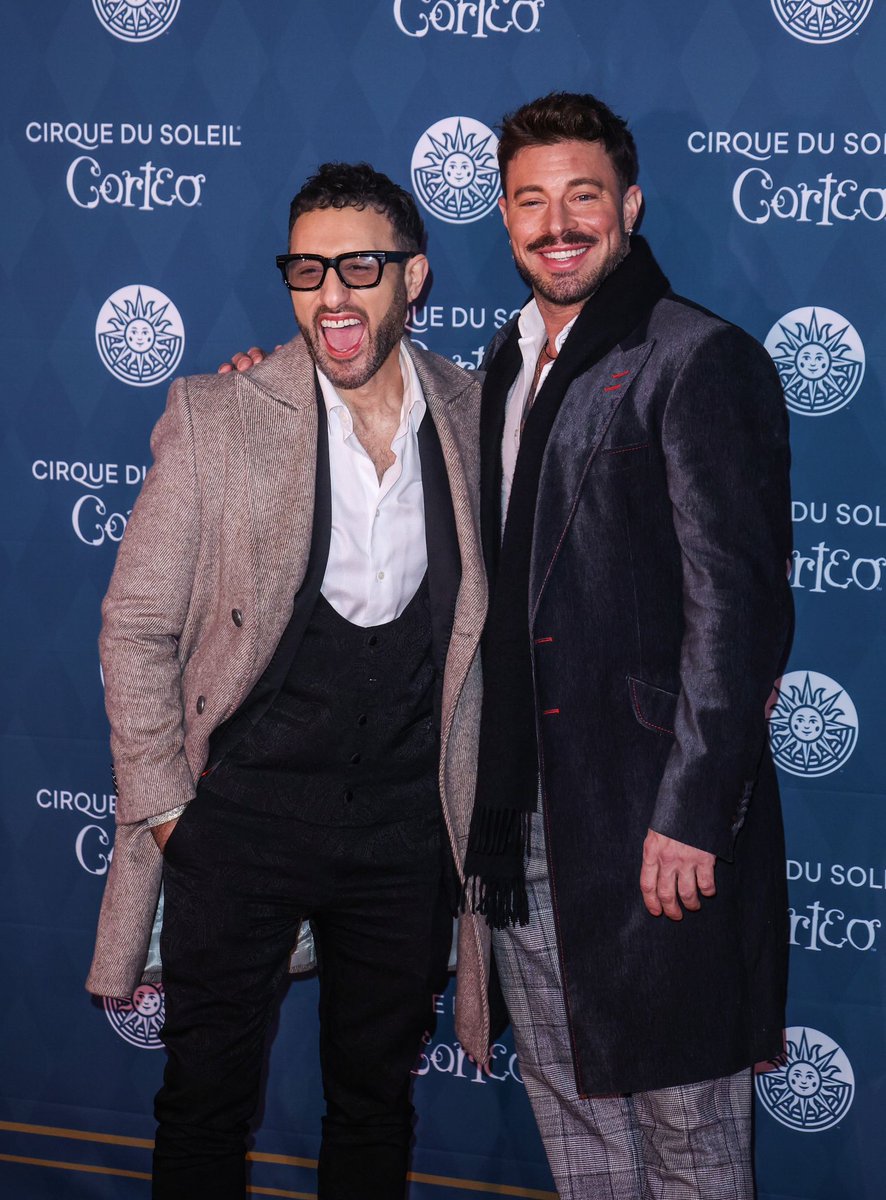 officialblue's tweet photo. Caption this 👇

What are they possibly laughing at? Just two Blue boys, @MrDuncanJames and @AntonyCosta at the #Corteo night for #CirqueDuSoleil, and don't they look good? 💙 https://t.co/2s9u6Nk3Jt