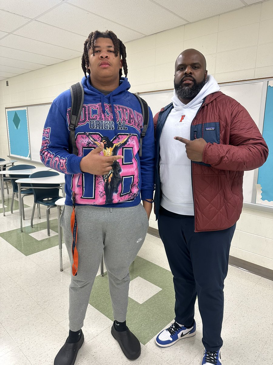 AGTG🙏🏽 After a great talk with <a href="/CoachGChatman/">Gerald Chatman</a> I’m blessed to receive an offer from University of Florida❗️❗️
#Gators <a href="/GatorsFB/">Florida Gators Football</a> @qbcountry_media <a href="/ExpoRecruits/">Expo Recruits</a> <a href="/247recruiting/">247Sports Recruiting</a> <a href="/AL_Recruiting/">AL Recruiting</a> <a href="/HallTechSports1/">Hall-Tech Sports</a> <a href="/On3Recruits/">On3 Recruits</a> <a href="/ChadSimmons_/">ChadSimmons</a> <a href="/DelanoScottJr7/">Delano Scott Jr</a> <a href="/bessemer_city/">Bessemer City Football</a> <a href="/coachswift64/">Coach T. Swift</a>