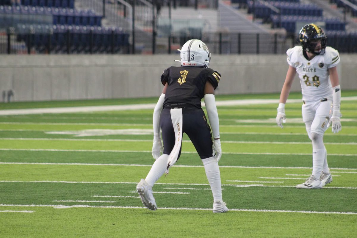 JD23_HotShot's tweet image. Just Having Fun At The East vs West All American 🇺🇸 Game #motivational #inspiration #Grind #Hustle #football #love #life #Abundance #GRATEFUL