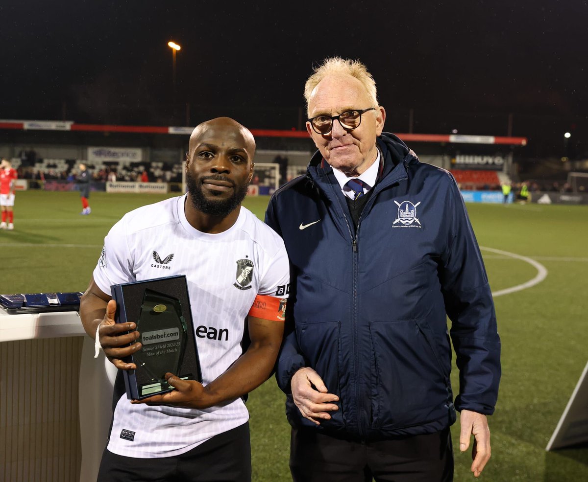 Glentoran's tweet photo. 𝗖𝗢𝗨𝗡𝗧𝗬 𝗔𝗡𝗧𝗥𝗜𝗠 𝗙𝗔 𝗠𝗔𝗡 𝗢𝗙 𝗧𝗛𝗘 𝗠𝗔𝗧𝗖𝗛

Last night's Man of the Match chosen by the County Antrim FA was midfield maestro Fuad Sule 💪 

Well done Fuad, just a solid 10/10 as usual.

#COYGlens https://t.co/hEiiFN62bg