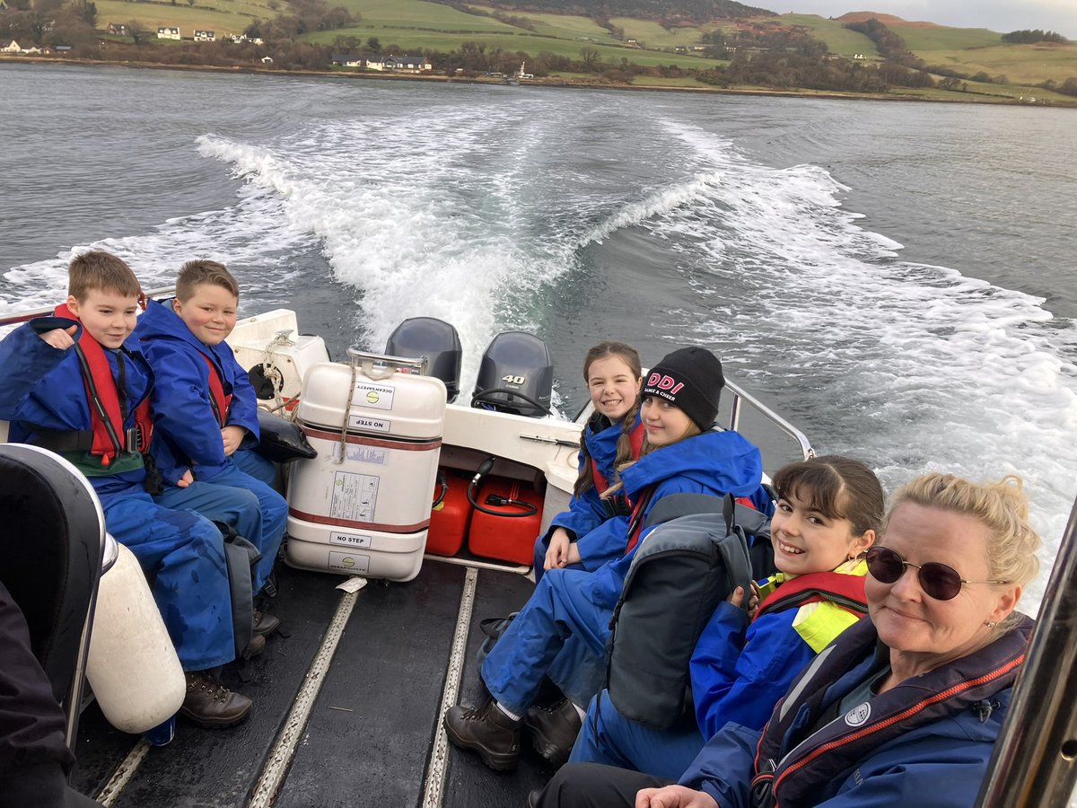 ArranOutdoor's tweet photo. Primary 7’s Red group from @AnnickPS on their day walk up and over Holy Isle today. A boat ride over, cave exploring, Scramble to the top and happy faces to have reached the summit.
@North_Ayrshire @NAC_Provost @NAC_Education @NAActiveSchools @ShaunMacaulay https://t.co/4Dz9YX2Nyu