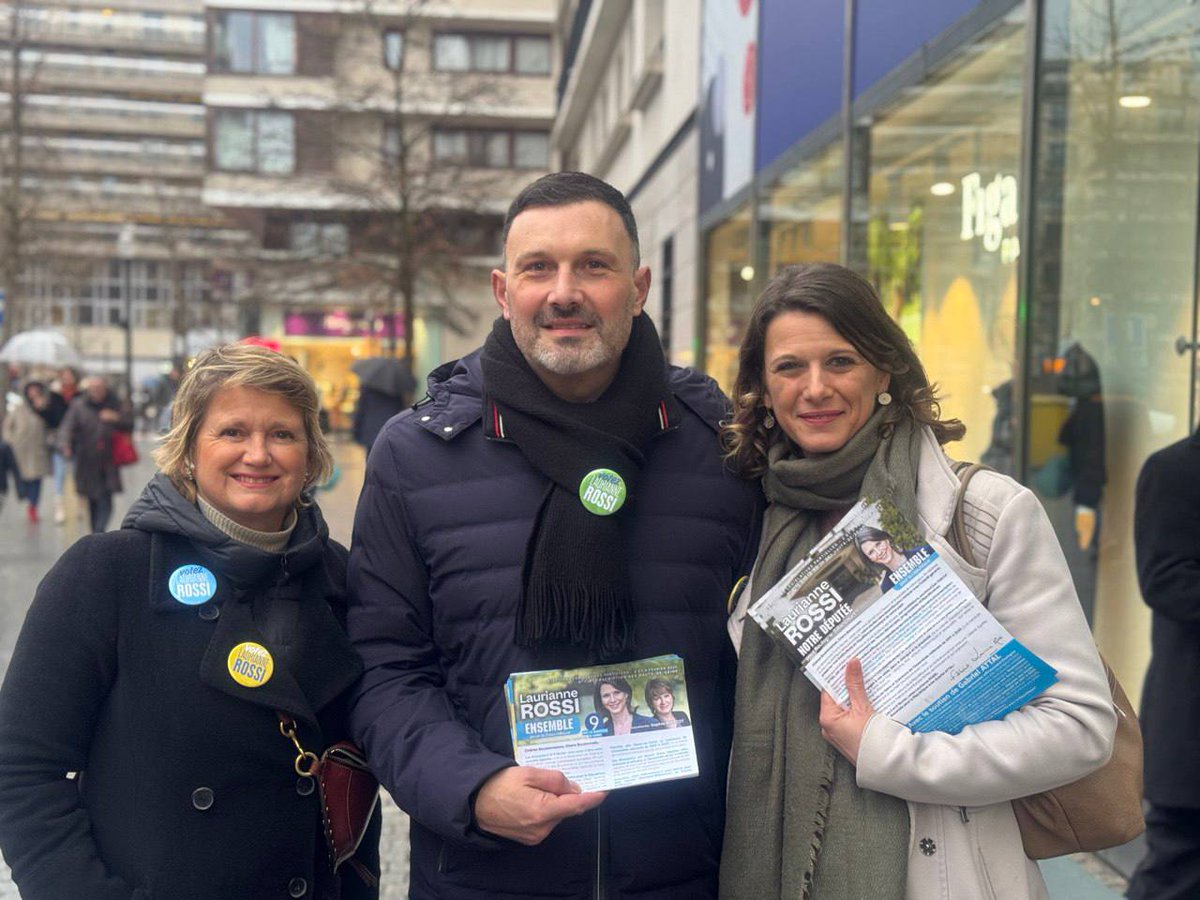 re_boulogne's tweet photo. 16h tractage à l'écoute de vos préoccupations avec @lauriannerossi @iacovellixavier @SophieRiottot Nous avons besoin, plus que jamais, d'une Députée Boulonnaise connaissant tous les rouages de l'Assemblée Nationale #questure  #circo9209 Le 02/02/25 VOTEZ 9 @lauriannerossi ! https://t.co/pEZawr7s74