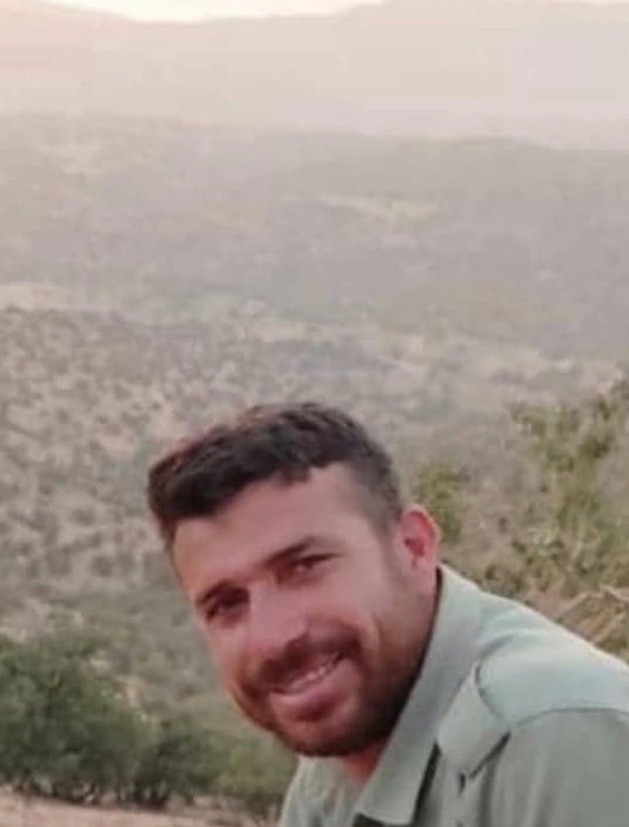 شوربختانه مطلع شدیم قُرُقبان سجاد ماندنی، در پاسگاه محیط‌بانی شهرستان سپیدان استان فارس به‌دلیل وضع بد مالی خودکشی کرده است.🖤