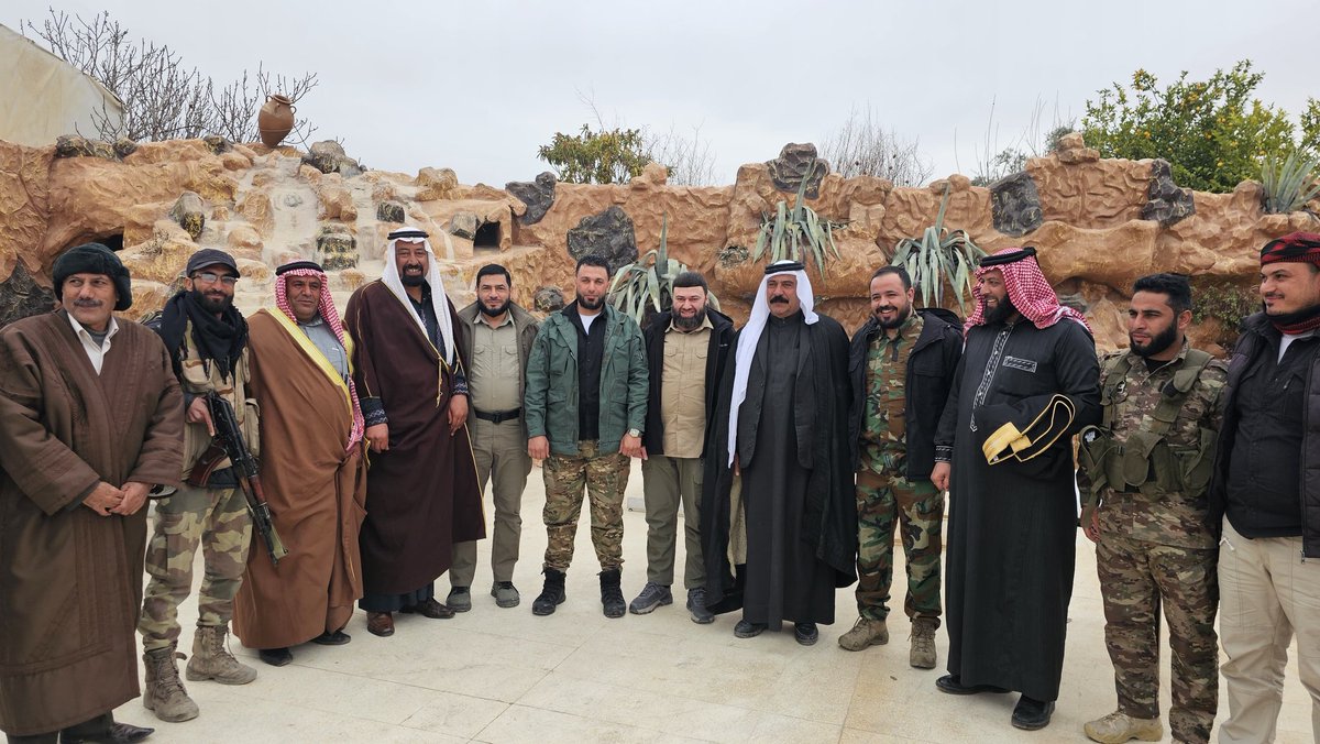 jaishalslam's tweet photo. جانب من استقبال شيوخ وأعيان قبيلة "حرب" في #دمشق وريفها للشيخ "عصام بويضاني" أبو همام، حيث جرى استعراض آخر المستجداتفي المرحلة الراهنة، والحديث عن أهمية وحدة الصف، والتأكيد على ضرورة التكاتف بين أبناء الوطن لبناء سوريا الجديدة. https://t.co/EtWUuh0k9C