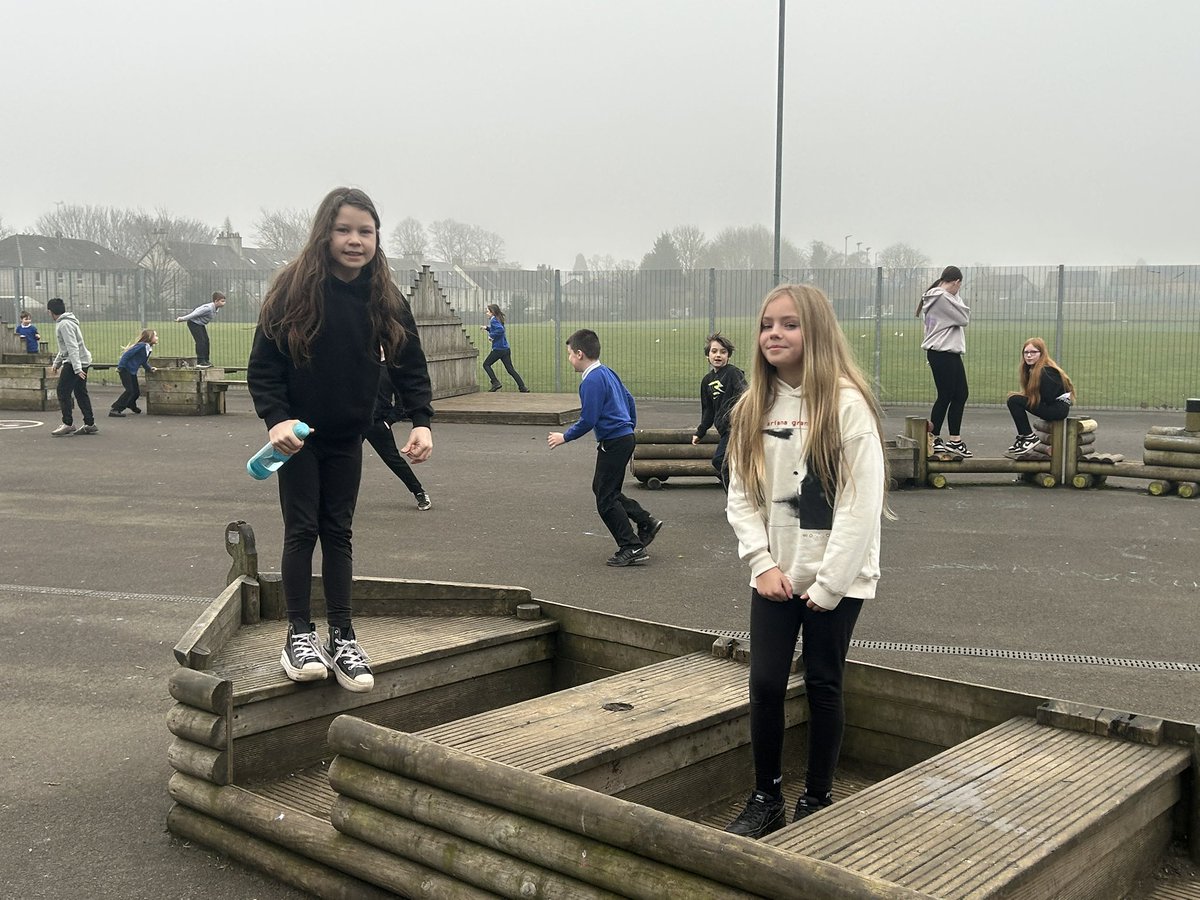 PirieParkPS's tweet image. Well done to Dean house for winning the most points at assembly today 💚 They enjoyed their extra play 😊 #schoolvalues