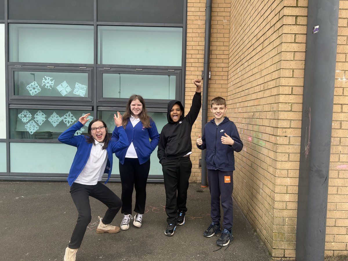 PirieParkPS's tweet image. Well done to Dean house for winning the most points at assembly today 💚 They enjoyed their extra play 😊 #schoolvalues