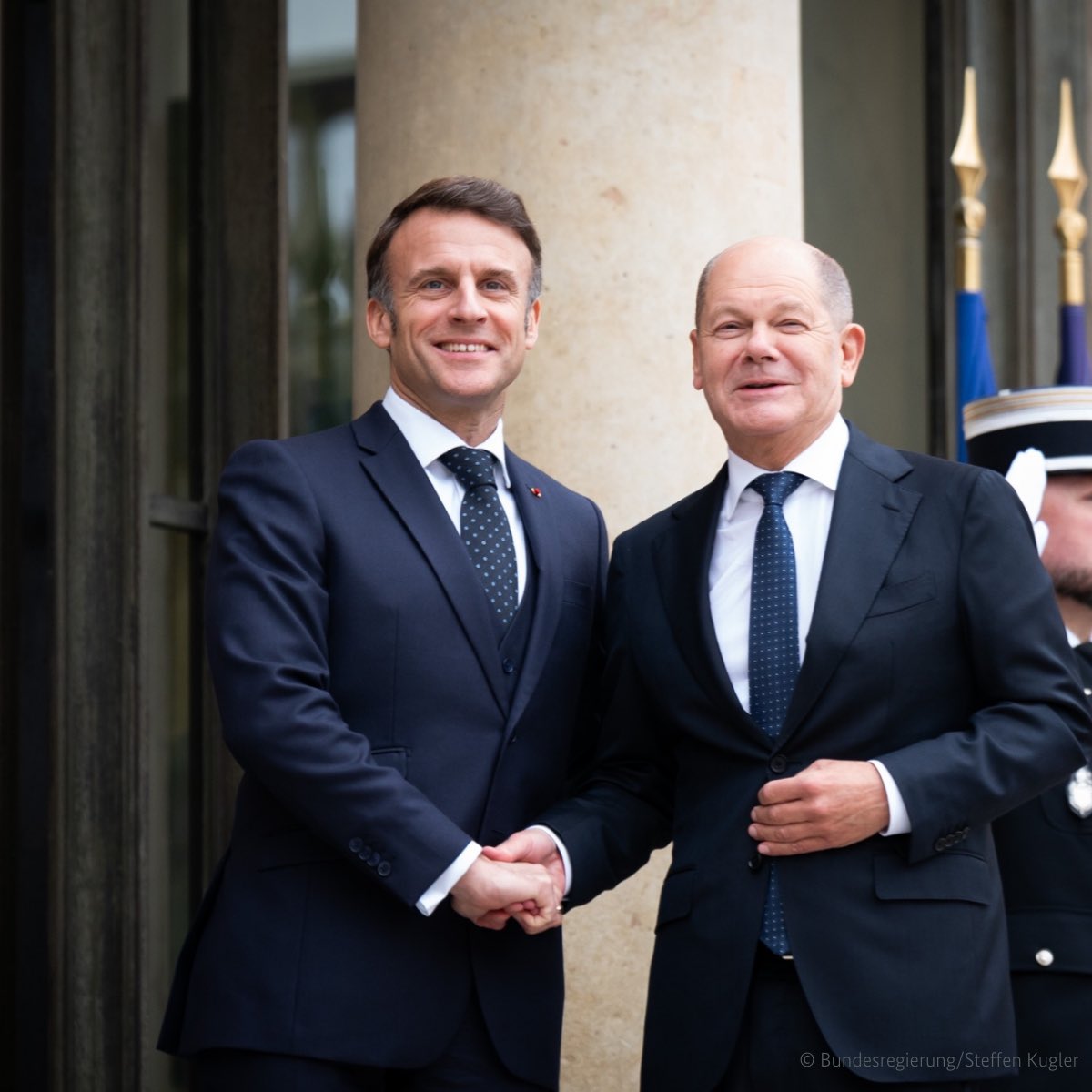 KanzlerScholz's tweet photo. Wir treten für ein offenes, starkes und wirtschaftlich erfolgreiches Europa ein.
Denn auf uns kommt es in diesen herausfordernden Zeiten an. Darin sind wir uns einig.

Vive l’amitié franco-allemande ! https://t.co/rrmOqRv1AI