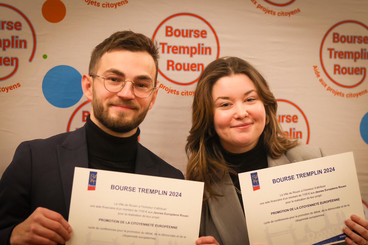 Les <a href="/JE_Rouen/">Jeunes Européens - Rouen</a>, lauréats Bourse Tremplin
Un symbole de notre engagement pour la promotion de la citoyenneté européenne, la démocratisation des institutions, la defense de l’éducation populaire et la lutte contre les idées d’extrême droite
L’europe, ce n’est pas que tous les 5 ans