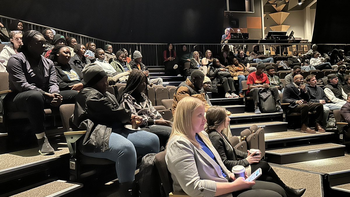 collegeboreal's tweet image. Collège Boréal is proud to welcome Jean-François Perrault, Senior Vice-President and Chief Economist at Scotiabank. A conference during which our business administration students benefit from his unique expertise.
#BusinessAdministration #ONpse #CDNpse