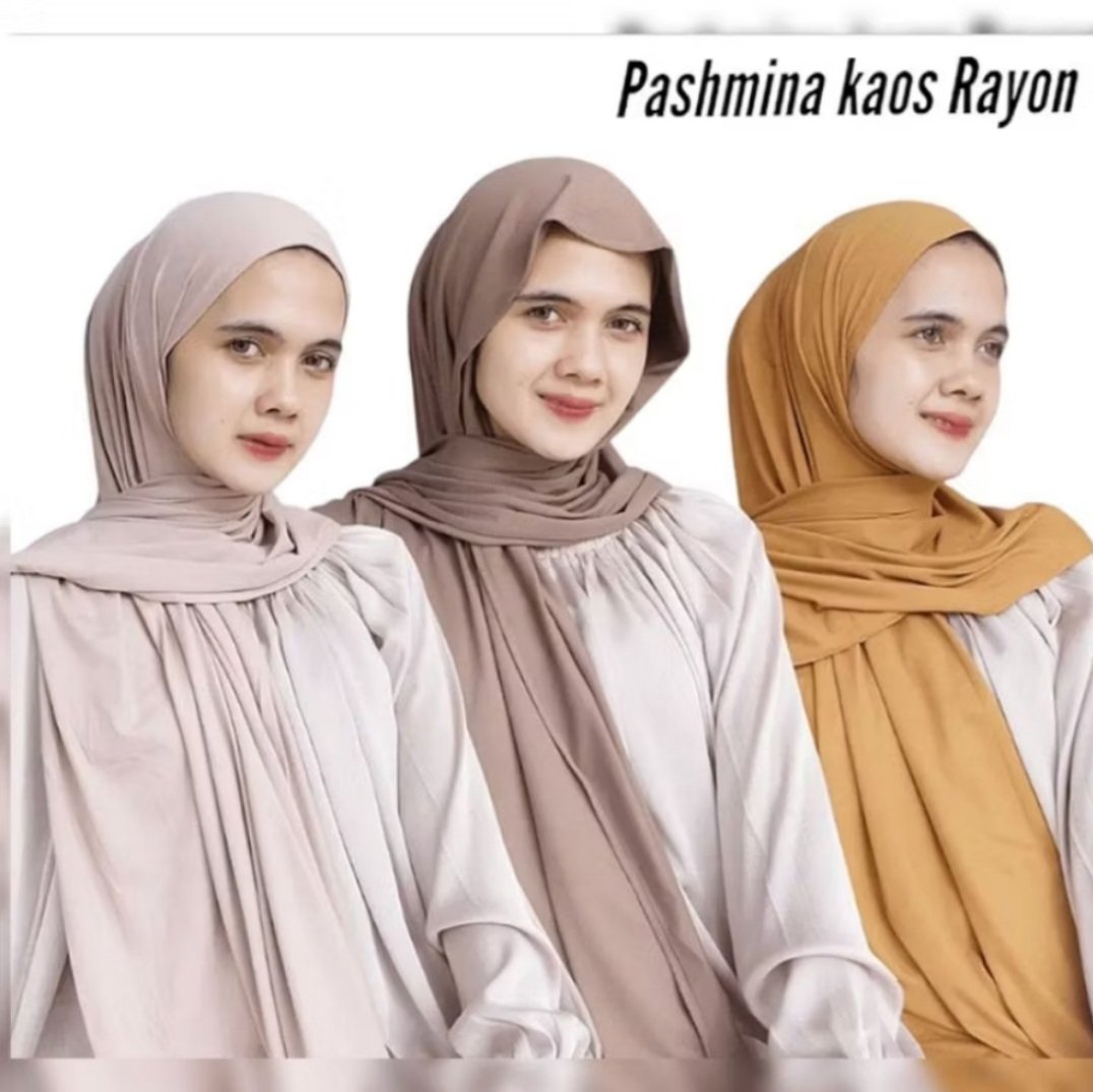 Orumee's tweet photo. @tanyakanrl Yukk mari di serbu Jilbab Pashmina  berbahan rayon di jamin nyaman dan adem sepanjang hari!! ^^
https://t.co/7RwX4RrRof https://t.co/b9iH6w1ahu