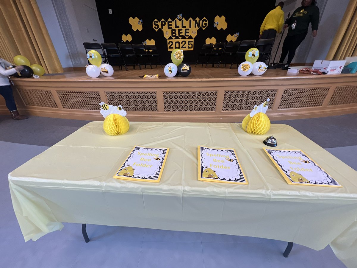Raymondlibrary1's tweet photo. πβ¨ Buzzing with excitement at Raymond Elementary as we gear up for the 2025 Spelling Bee! πβοΈ 3rd to 5th graders, bring your A-game and let the words take flight! Who will be our next champion? π #SpellingBee2025 #RaymondElementary #WordNerds ππ https://t.co/nUzf8luNg8