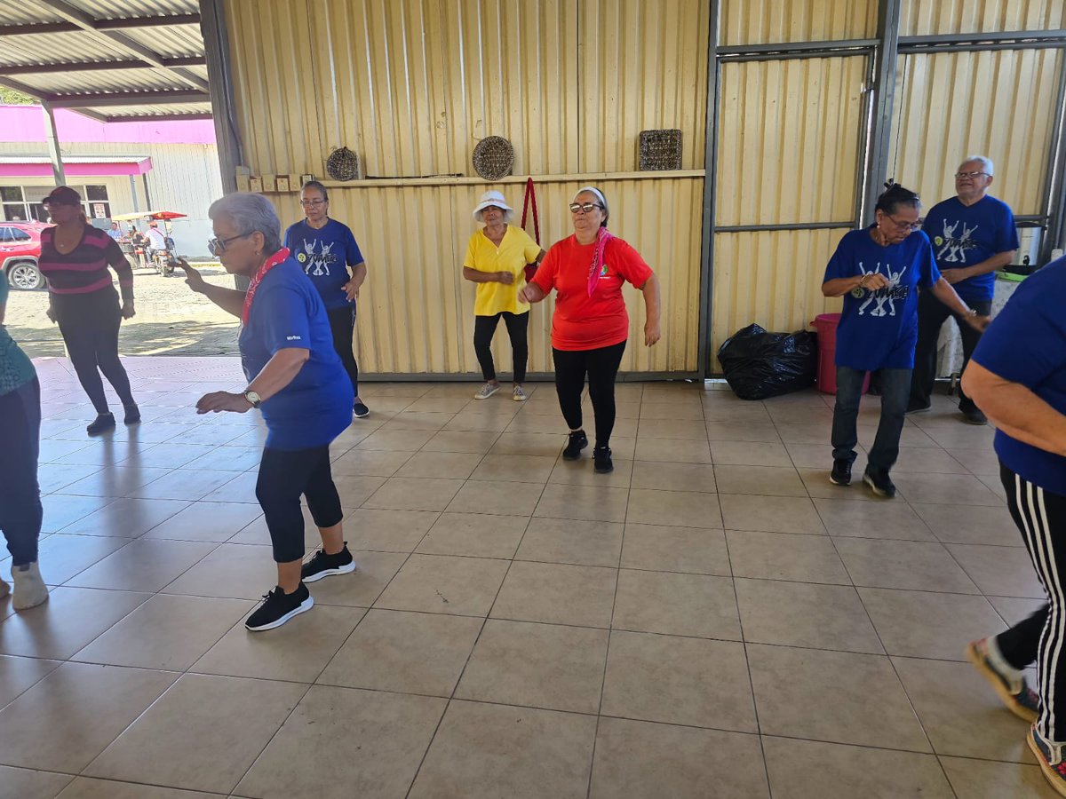 INSSNicaraguaOF's tweet photo. 💃🕺 Adultos Mayores en el programa #PELSCAM de la Delegación INSS Ricardo Morales Avilés disfrutaron de una vibrante clase de baile, llena de música y movimiento. 🎶✨ #AdultosMayoresActivos #INSS #BienestarYSalud #RitmoYMovimiento #SeguridadSocial #Nicaragua #JubilaciónActiva https://t.co/asmLh2jmjD