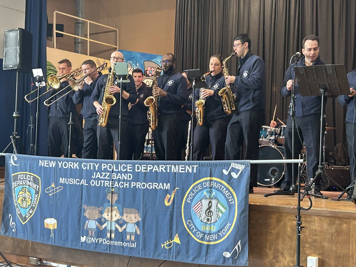 PS/MS 207 The Rockwood Park School tweet media