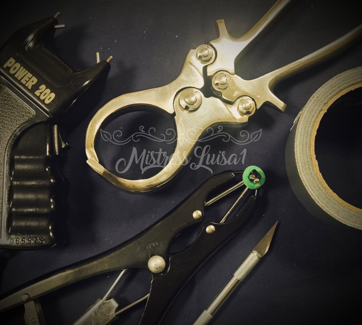 "Herrin, wenn Sie sich mit mir in Stuttgart treffen, dürfen Sie mit mir machen, was Sie wollen!" 
Okay, ich bin bereit. Du auch noch? 💁🏼‍♀️