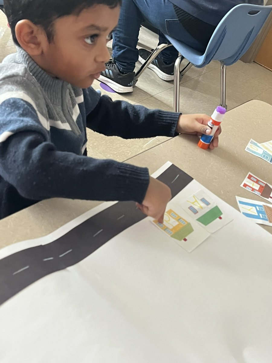 EarlyLearningDr's tweet image. Today was all about creativity in Ms. Pue’s class! 🖍️✨ Watching the kiddos work on writing their names and mastering letter order was an absolute joy! 💖🌈 Proud of their hard work! #FutureAuthors #EducationRocks 📚✨