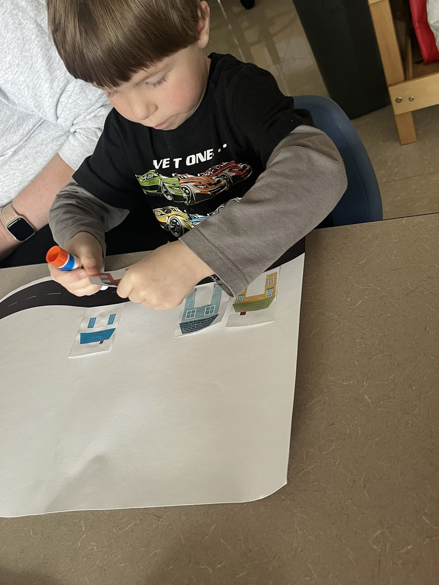 EarlyLearningDr's tweet image. Today was all about creativity in Ms. Pue’s class! 🖍️✨ Watching the kiddos work on writing their names and mastering letter order was an absolute joy! 💖🌈 Proud of their hard work! #FutureAuthors #EducationRocks 📚✨