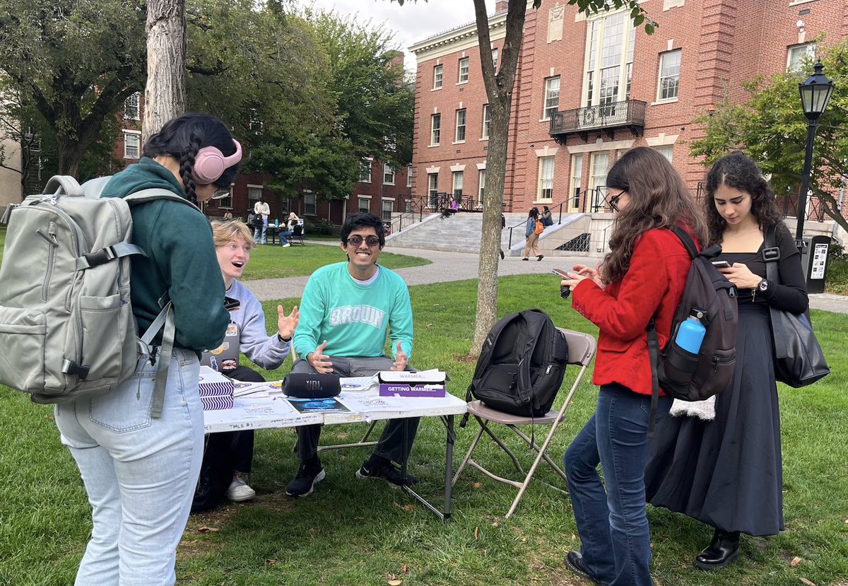 Carney Institute for Brain Science (@carneyinstitute) on Twitter photo Meet Jay Gopal, a <a href="/BrownUniversity/">Brown University</a> senior and soon to be student at <a href="/BrownMedicine/">The Warren Alpert Medical School</a>: bit.ly/4hmwz6n
Gopal works with <a href="/tserre/">Thomas Serre</a> on an online game that will help build more accurate, trustworthy AI. We've got the best community! #BrownBrainScience🧠 Meet Jay Gopal, a <a href="/BrownUniversity/">Brown University</a> senior and soon to be student at <a href="/BrownMedicine/">The Warren Alpert Medical School</a>: bit.ly/4hmwz6n
Gopal works with <a href="/tserre/">Thomas Serre</a> on an online game that will help build more accurate, trustworthy AI. We've got the best community! #BrownBrainScience🧠