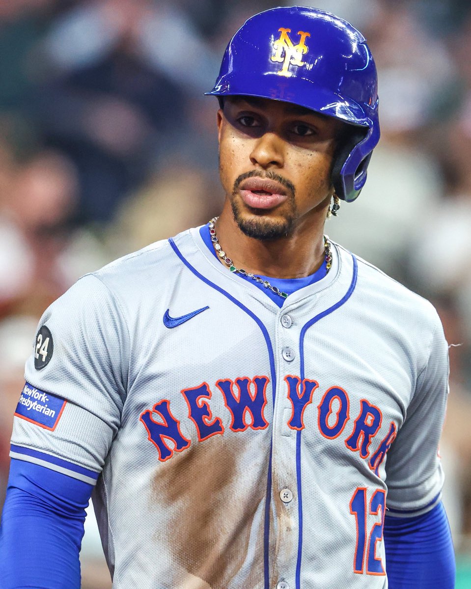 Los Mets Radio (@losmetsradio) on Twitter photo Los <a href="/Mets/">New York Mets</a> presentarán un nuevo uniforme de visitante este sábado durante el Amazin’ Day en Citi Field.
(vía <a href="/Mets/">New York Mets</a>,  y Meet at the Apple podcast) Los <a href="/Mets/">New York Mets</a> presentarán un nuevo uniforme de visitante este sábado durante el Amazin’ Day en Citi Field.
(vía <a href="/Mets/">New York Mets</a>,  y Meet at the Apple podcast)