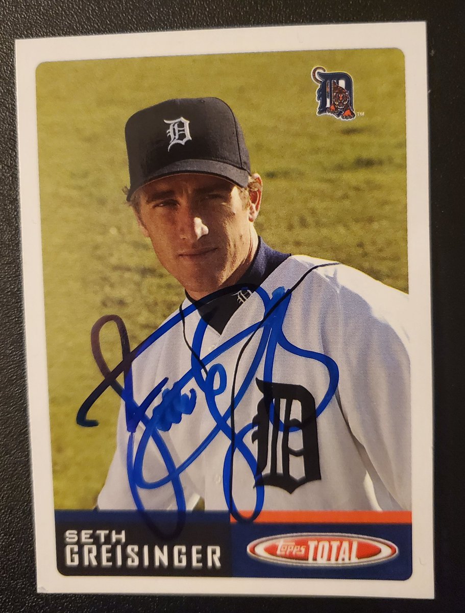 Seibu63's tweet photo. I received one #TTM success in today's mail. He signed 1/2 in 590 days. #straggler https://t.co/AsSMP4a198