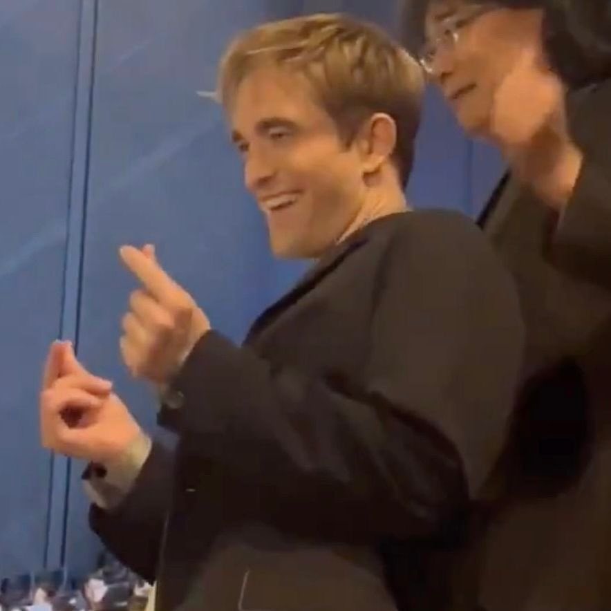 Robert Pattinson Photos | Fansite tweet media