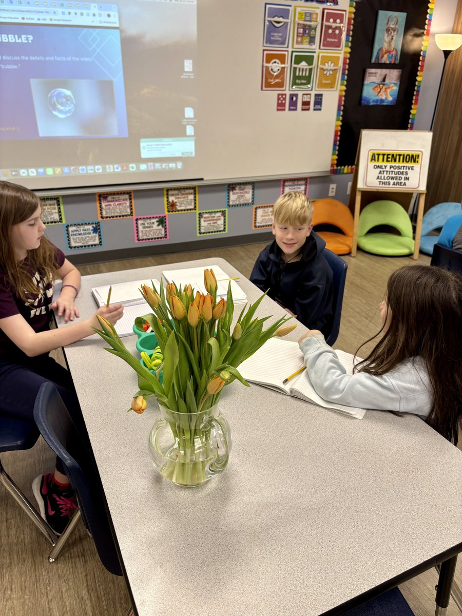 growinggiftedco's tweet image. Need investment advice?  These 4th grade #GT @yaleroadrunners can help!  Diversification, risk, reward, &amp;amp; avoiding a bubble—you’re in great hands here!  #FinancialLiteracy, #FutureReadySkills, &amp;amp; a whole lot of fun.  

@RISDCCR #giftededucation #publiceducation #RISDBeTheOne