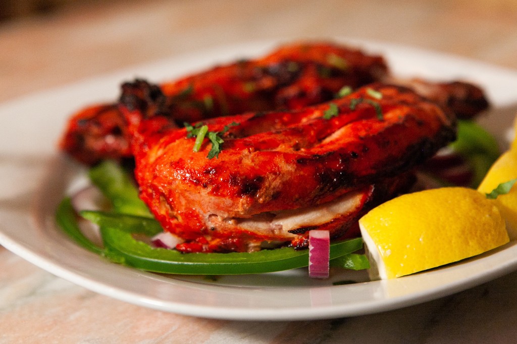 BombayPalaceLA's tweet photo. Marinated in yogurt and freshly ground spices, skewered, and grilled to order. 🍽️ Enjoy our Tandoori Chicken for dinner tonight! 

#bombaypalacela #indiancuisine #tandoorichicken https://t.co/8jcAdUGYx1