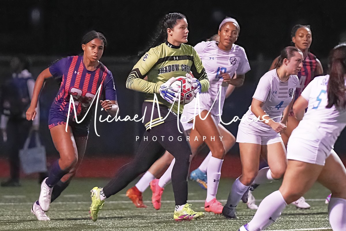 MMcManusPhoto's tweet photo. More from @LadySharkSoccer 's 1-0 win over Manvel.  Full gallery here:  https://t.co/KqGKBS6OMt https://t.co/b5z88PK16X