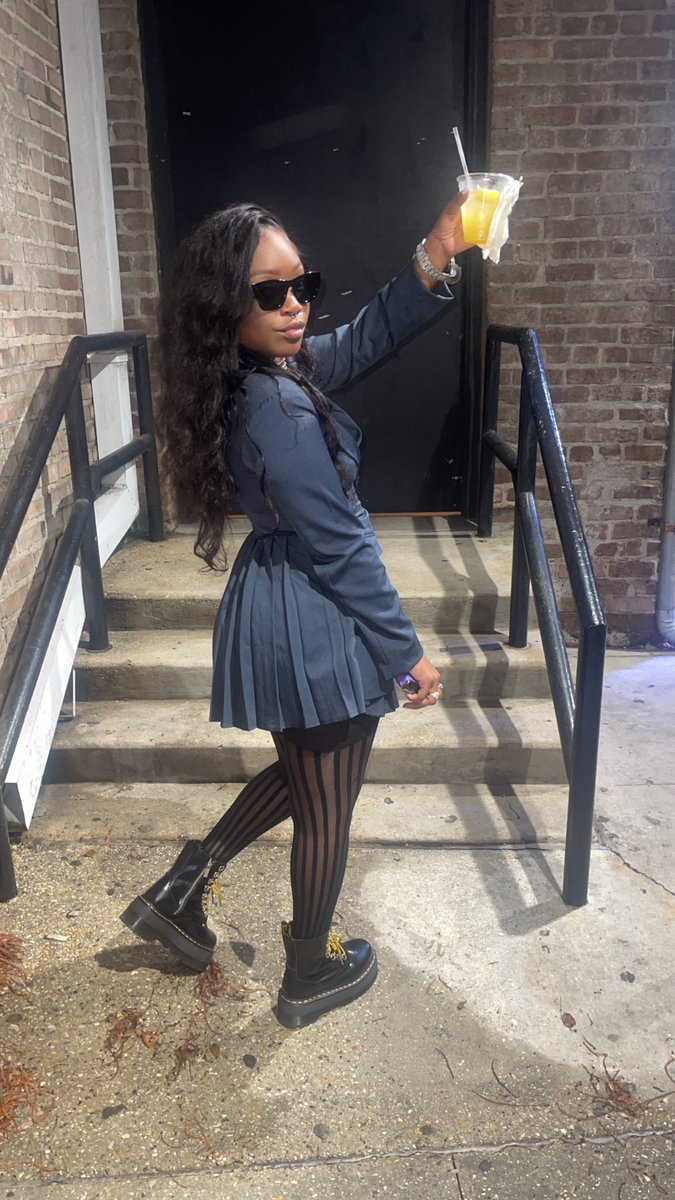 wykiana's tweet photo. You lost the minute you thought you cud fk with me! #HBIC๐ #NoCompetiton #Brownskindriveshimwild https://t.co/lhADX8WGcX