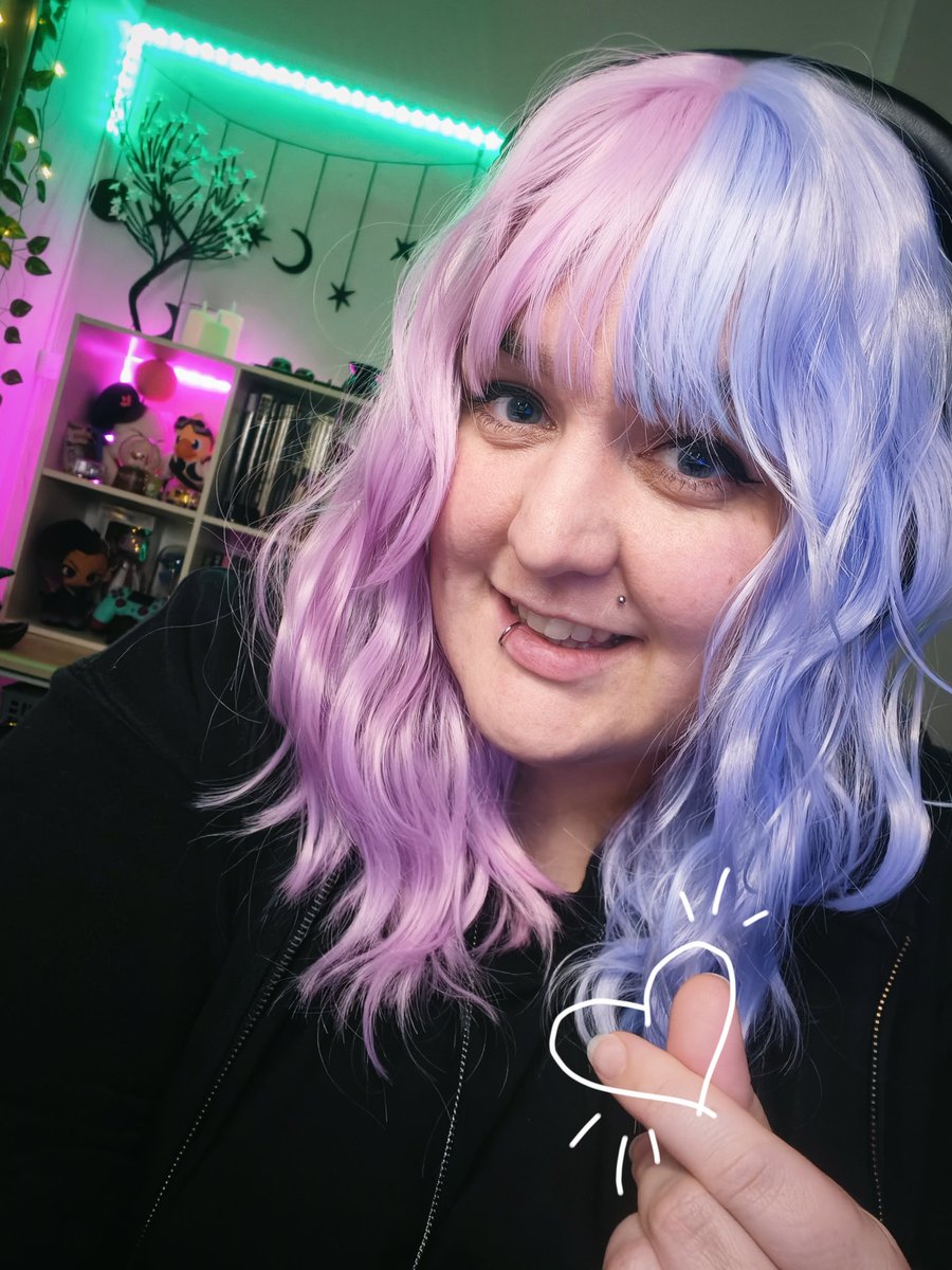 echocahouts's tweet photo. How is January almost ending... Guna try to post more this year! ICYMI streams are BACK at last, come hang out with me on Twitch! 😁 
(Also yes it's a wig, real hair needs some tlc lol.)

#2025 #Twitch https://t.co/5c5SYp1H5a