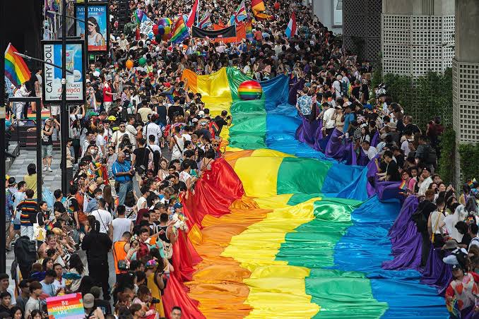 hubboyslove's tweet photo. 🏳️‍🌈 OFICIAL! O casamento entre pessoas do mesmo sexo é legalizado na Tailândia e lei entra em vigor à partir de hoje.

O país se torna o primeiro no Sudeste Asiático a reconhecer a união LGBTQ+. #สมรสเท่าเทียม