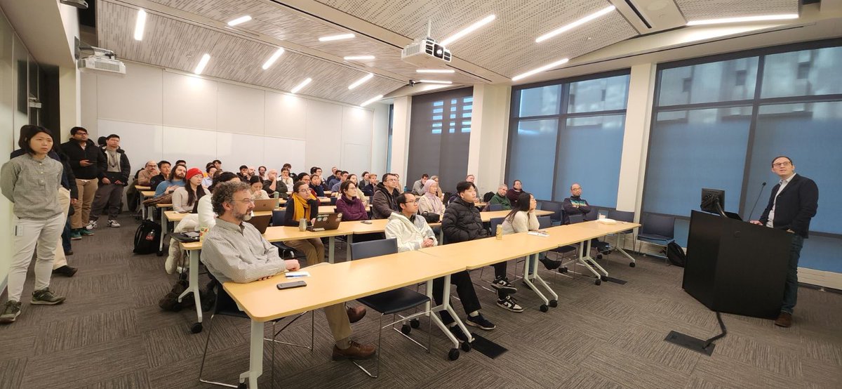 YaleCSEI's tweet image. #YaleCSEI had the pleasure of hosting Nicolas Chevrier (Assoc Prof at #UChicagoPME) today! Dr. Chevrier presented on using his group's ArraySeq technique to conduct spatial genomic profiling on whole-murine sections. Interesting approach to analyze organism-wide cell responses!