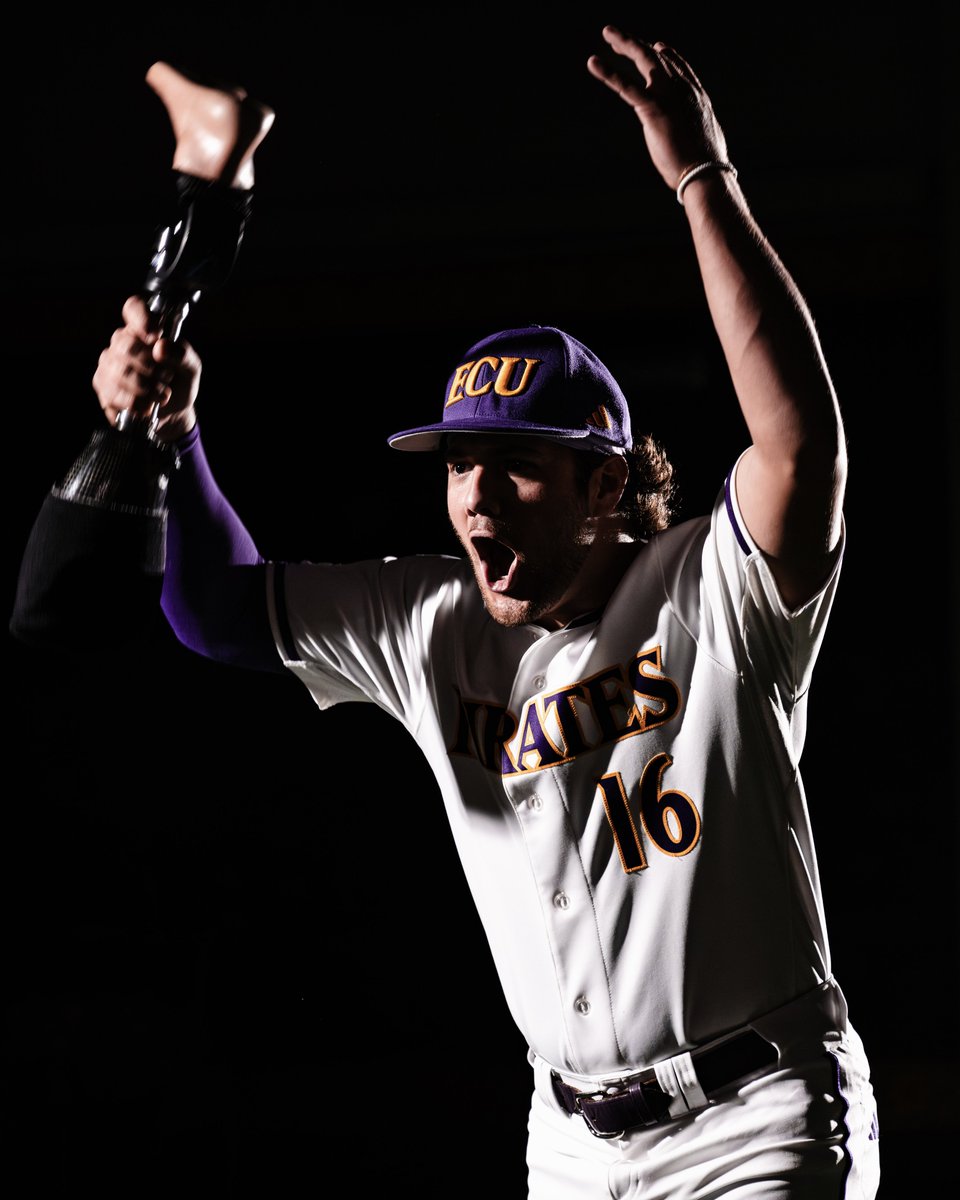 ECUBaseball's tweet image. Guys will see this and just think “hell yeah”

@parkerbyrd11