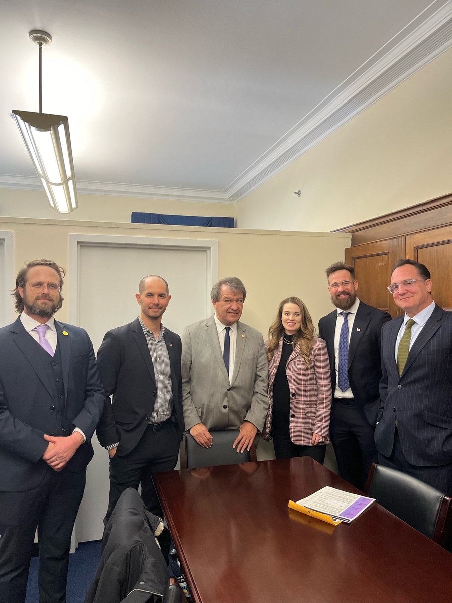 DigitalChamber's tweet image. 🏛️Day in progress: Engaging with Members of Congress on the future of digital assets. Guiding them through blockchain innovation &amp;amp; policy. More key meetings ahead! #BlockchainPolicy

Huge Thanks to @SarahEMcBride, @LatimerforNY, &apos;Coach&apos; @TTuberville, @GoldmanCraig, and all for…
