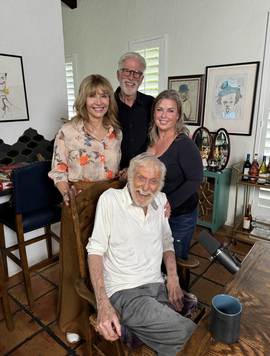 TeamCoco's tweet image. Today on #WEKYN @TedDanson &amp;amp; @MarySteenburgen go on a double date with Dick Van Dyke &amp;amp; Arlene Silver! They discuss broadcasting, Broadway, Dick’s film career, and so much more. Listen: link.podtrac.com/wekyn