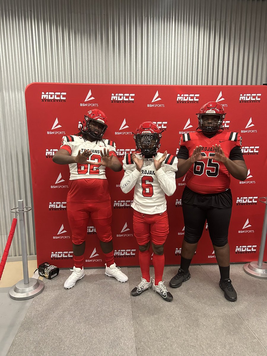 Jayden Travis (@jaydentravis65) on Twitter photo After an official visit to <a href="/MDCC/">Mississippi Delta</a> I am blessed to receive my first offer. <a href="/FBWO_/">Greg Moore II</a> <a href="/EastMustangsFB/">Mustangs FB</a> After an official visit to <a href="/MDCC/">Mississippi Delta</a> I am blessed to receive my first offer. <a href="/FBWO_/">Greg Moore II</a> <a href="/EastMustangsFB/">Mustangs FB</a>
