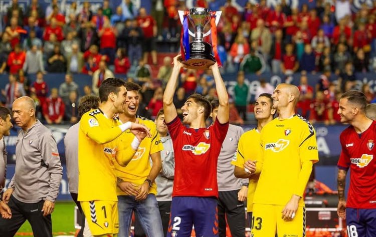 fran_osasuna's tweet photo. Eskerri asko  Natxo!!! Gran jugador dentro y fuera del campo ,un tío que a entendido la filosofía de este club , siempre será uno de los nuestros  beti Goriak! https://t.co/vpls3BBx4y
