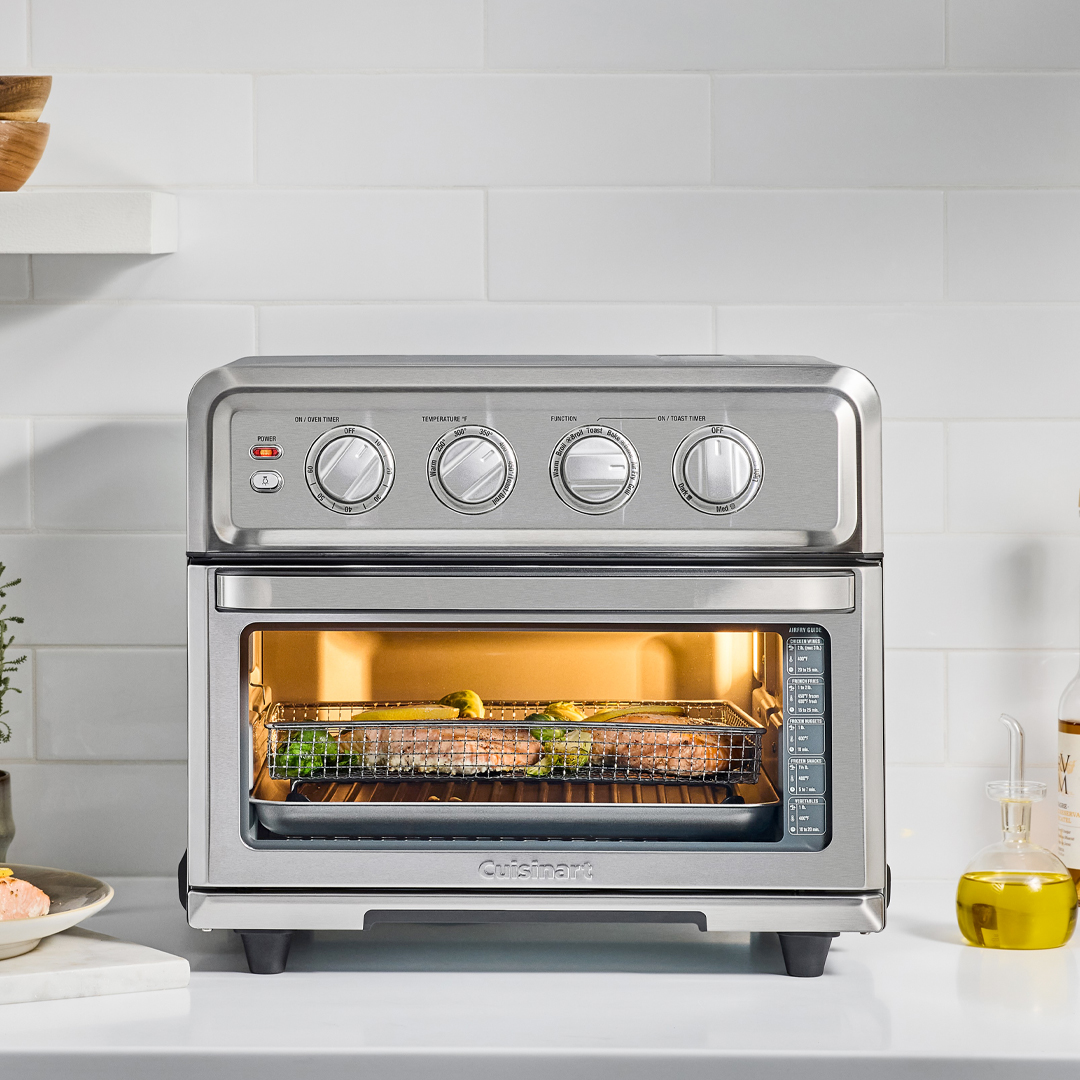 PCRichardandSon's tweet image. Air fry, bake, toast, repeat! Your countertop just got an upgrade with the Cuisinart Convection AirFryer Toaster Oven 🍗🍟🥓 ow.ly/m9IP50UJKO7

#Cuisinart #AirFryer #ToasterOven