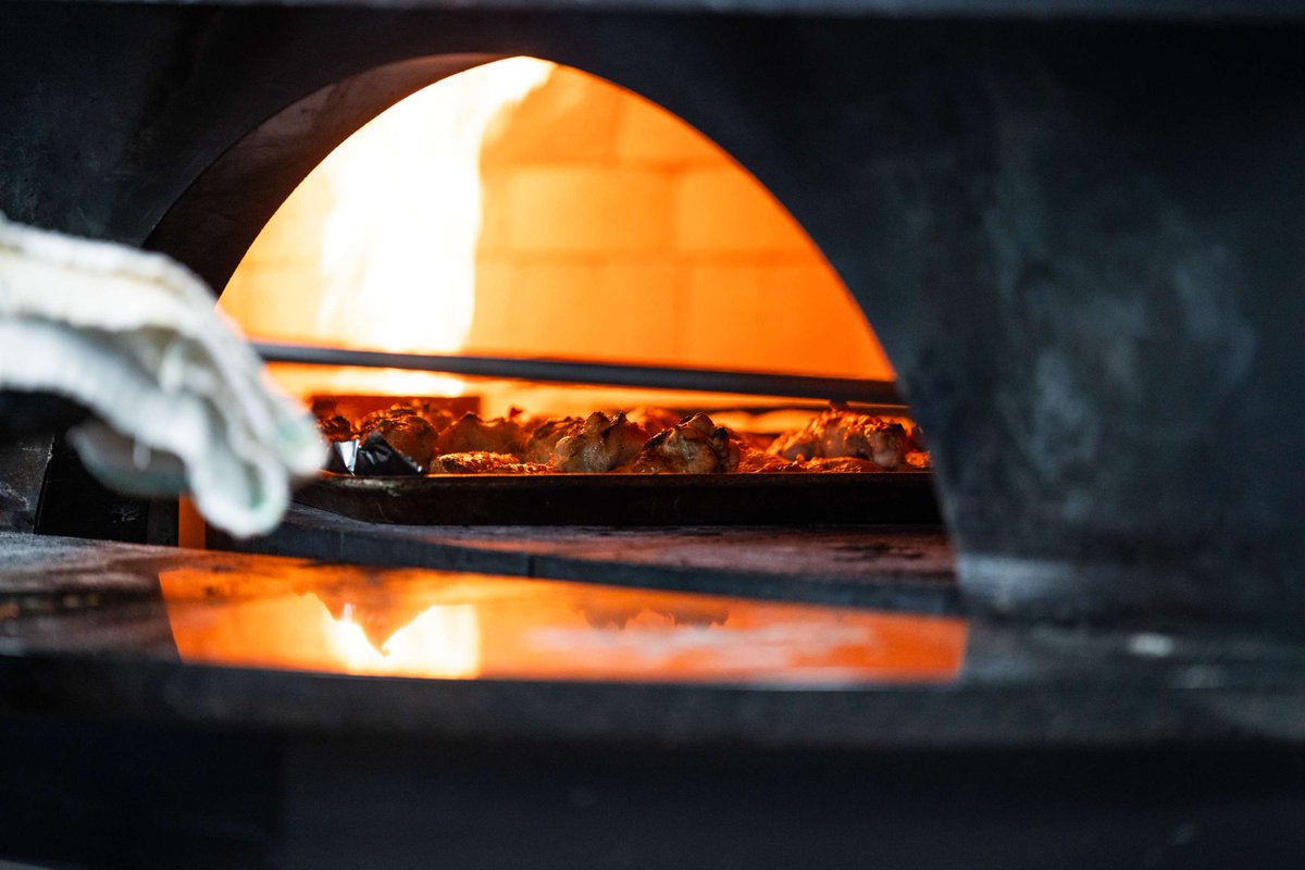 RT if you're celebrating #NationalHotSauceDay with an order of our wings! #getcrooked #mdbeer #drinklocal