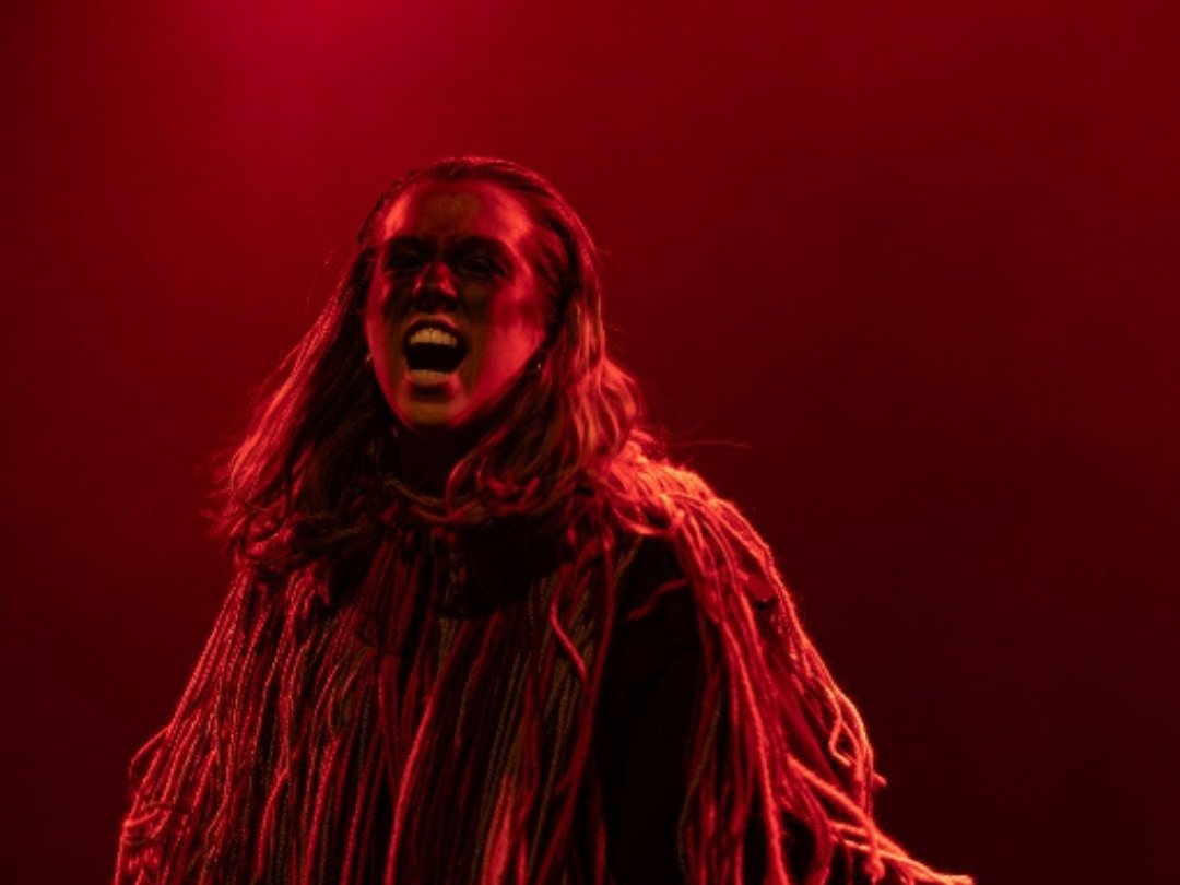 🎭ESPECTACLE que ens fa somiar!

Cada funció de Pastorets és una explosió de llum, música i sentiment. Un viatge teatral on el bé i el mal s’enfronten, i on el públic es converteix en part de la història. 

#Pastorets #CulturaPopular #Nadal #CulturaCatalana #Tradició #Espectacle