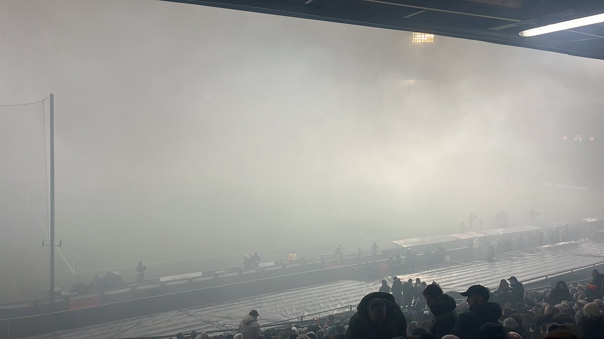 We zijn begonnen (geloof ik). #feyenoord