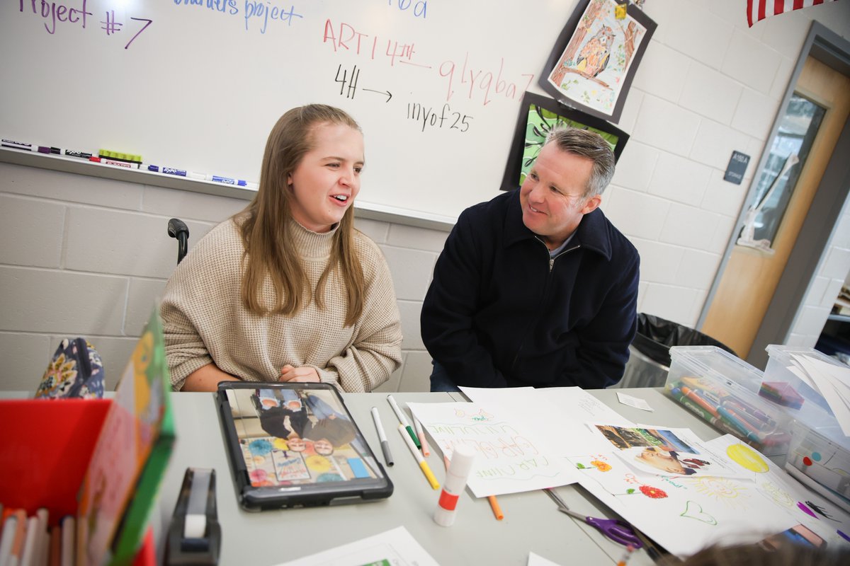 SpartanburgD2's tweet photo. As part of School Board Appreciation Month, our Trustees are making special visits to our campuses. #D2DifferenceMakers
Recently, Mr. Brandon McKillop spent some time @BSHSBulldogs .
As a BSHS Alum, this was especially meaningful for Mr. McKillop! His visit started with some time getting to talk with members of the school's student council; they would also serve as his guides for the day. The first stop was Mrs. Mayes class, where Neylan showed him how she is learning to graph linear equations. In Mrs. Well's class, Travis told Mr. McKillop what he has learned while reading the "Odyssey". And in Mrs. Keith's art class, Caroline was all smiles as she showed him her work!
We are so thankful for Mr. McKillop and all of our wonderful Board Members!