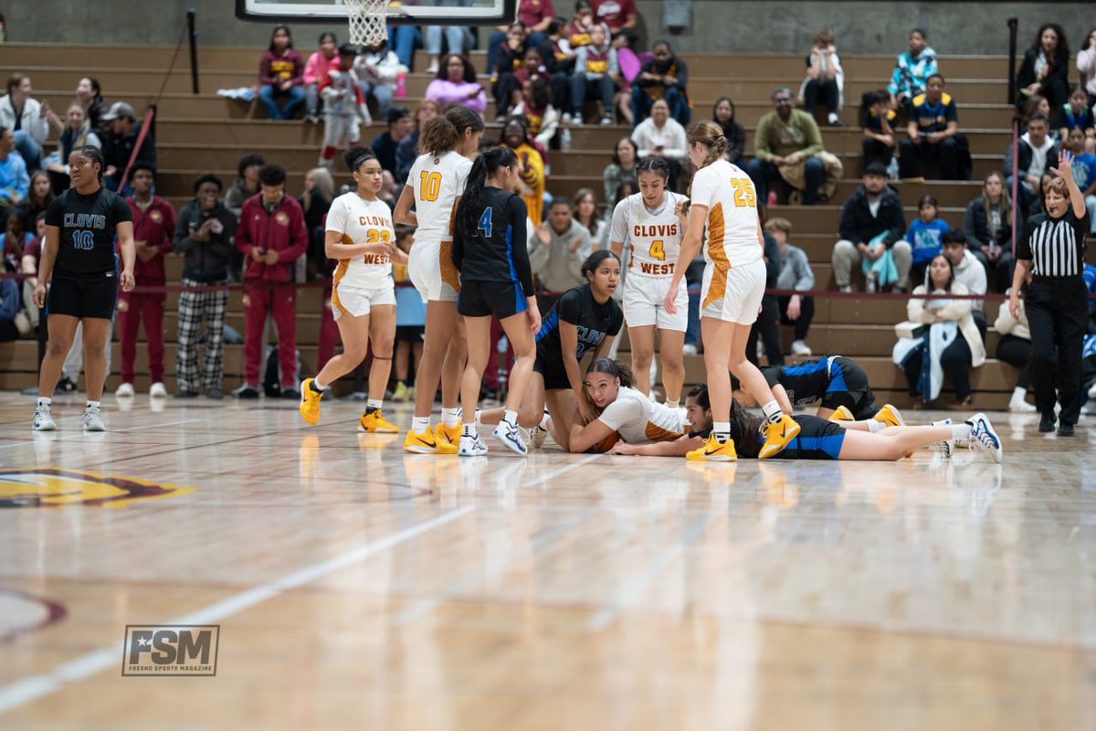 Heart &amp; sacrifice ... that's how you become 22-0! 

Clovis West continued to roll on Tuesday night, taking down Clovis High 70-29. Alexis Swillis led the way, dropping 27 points.
<a href="/CWAthletics_/">Clovis West Athletics</a>
<a href="/CWGirlsBball/">CW_girlshoops</a>