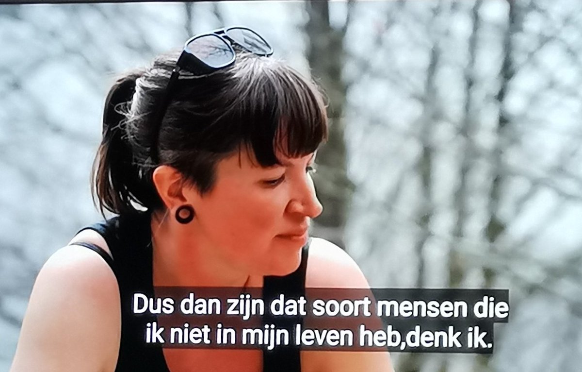 JoyceDFoto's tweet image. Hadden we bij #benbvolliefde ooit #osm &apos;ons soort mensen&apos;.... #Mark introduceert hier weinig subtiel een nieuwe hashtag #dsm &apos;dat soort mensen&apos;

Bye bye #Mark 👋

#wintervolliefde