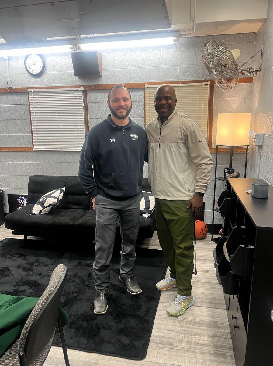 Jarmelle J. Frazier (@coach_bullet5) on Twitter photo Thank you for coming to Da View!!! <a href="/coachbenson_/">Cal Benson</a> <a href="/RGHSRamsFB/">Riverview Gardens H.S. Rams Football</a> <a href="/cmueaglesFB/">Central Methodist Football</a>
#GoEagles Thank you for coming to Da View!!! <a href="/coachbenson_/">Cal Benson</a> <a href="/RGHSRamsFB/">Riverview Gardens H.S. Rams Football</a> <a href="/cmueaglesFB/">Central Methodist Football</a>
#GoEagles