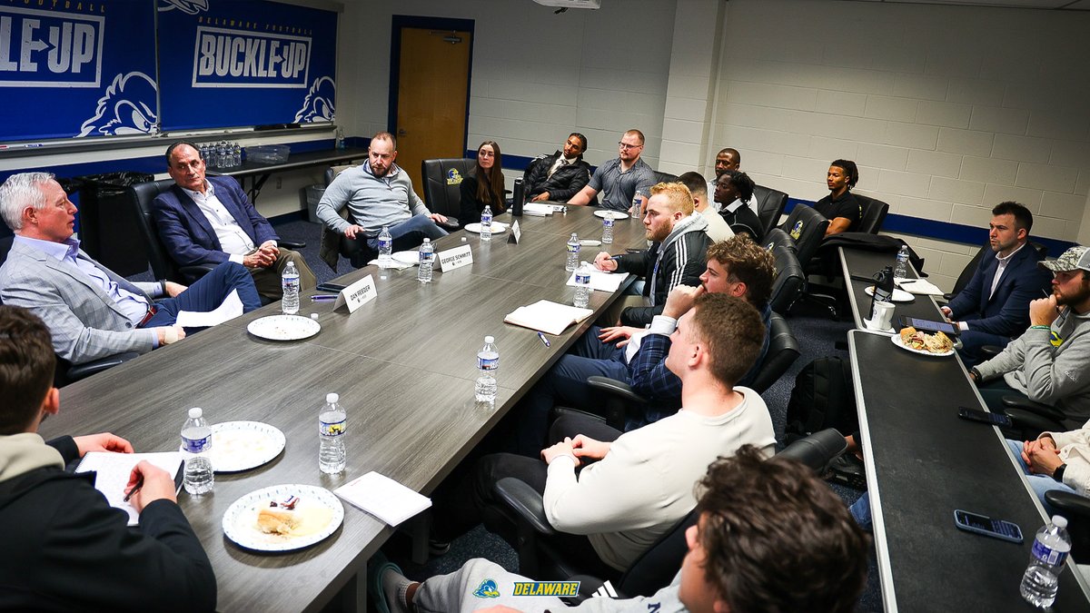Delaware_FB's tweet photo. Thank you Dan Reeder ('86), Sean Bleiler ('04) &amp; George Schmitt ('84) for sharing your expertise on real estate at our first Network Industry Advisor session! 🙌 https://t.co/Xl6yKAMZm3