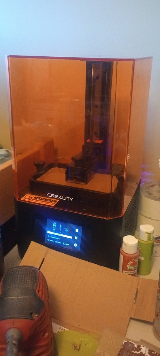 PropsDragon's tweet photo. Got a new resign printer and I can't wait to make awesome stuff with it.

#3DPrinting #Creality https://t.co/UUbiMWRqeE