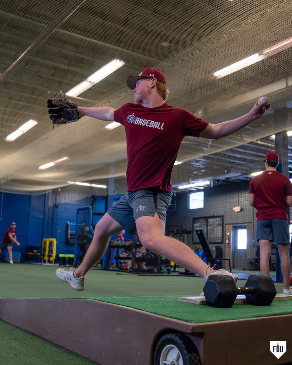 back to work 😤

#uKNIGHTED | #AEFT