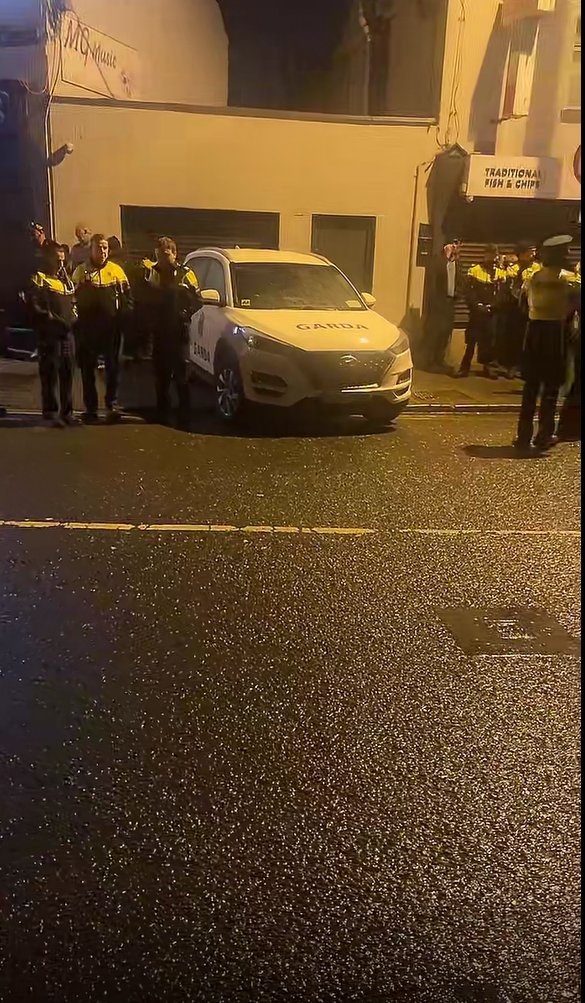 KnigSunny's tweet image. Big Garda presence tonight in Navan outside the house of paedophiles arrested 2 days ago